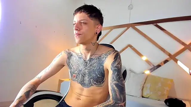 Adam hard  online show from September 30, 2025, 7:41 pm