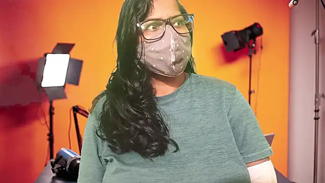 Snapshot of mamoni91 chatting on November 15, 2025, 3:04 am mamoni91 online show from November 15, 2025, 3:04 am