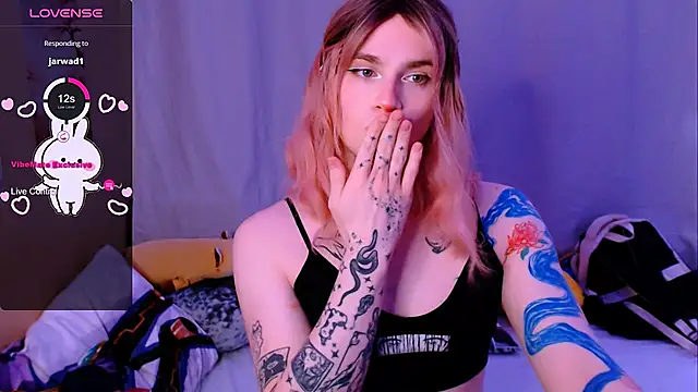 Alice Hells online show from February 13, 2026, 6:42 am