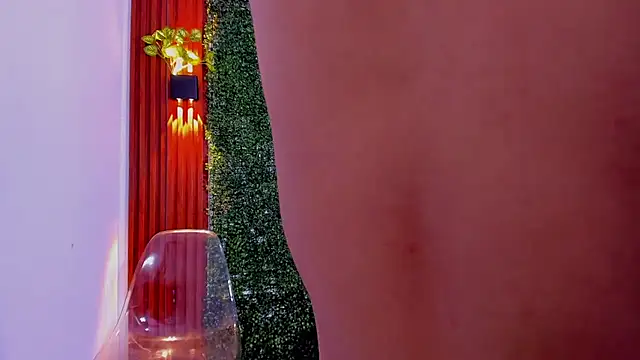 Snapshot of Valentino__X chatting on October 1, 2025, 2:56 pm Valentino X online show from October 1, 2025, 2:56 pm