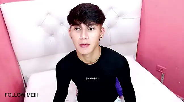 Snapshot of will_star_x chatting on January 23, 2025, 5:52 pm will star x online show from January 23, 2025, 5:52 pm