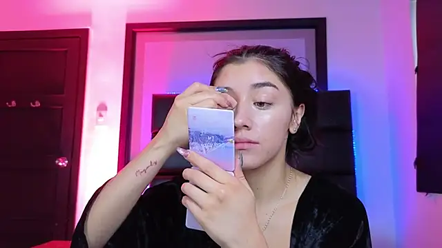 Elisa Soul online show from November 10, 2025, 1:32 pm