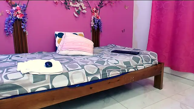 analdeepalejandra18 online show from November 20, 2025, 7:24 pm