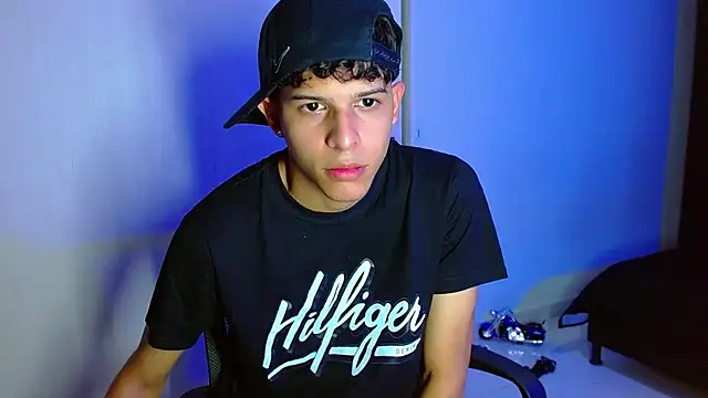 LiamGadiell online show from March 9, 2025, 3:54 am