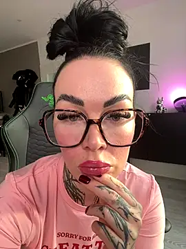 Snapshot of PalinaPr chatting on October 21, 2025, 2:07 pm PalinaPr online show from October 21, 2025, 2:07 pm