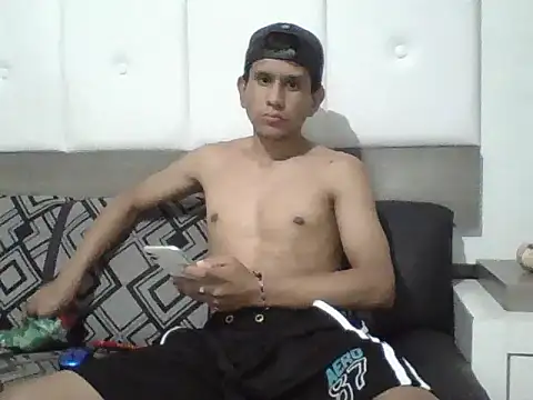 oiram27 online show from October 7, 2025, 5:04 am