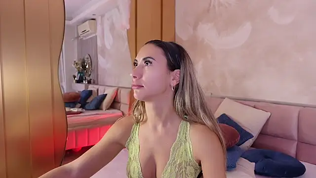 JullyBlair online show from November 30, 2025, 5:44 am