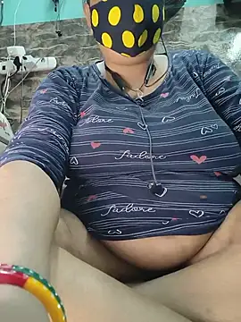 hotty manisha online show from June 17, 2026, 10:17 am