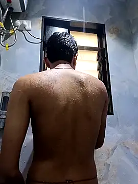 skinnyyyyyyyyy online show from October 2, 2025, 3:24 am