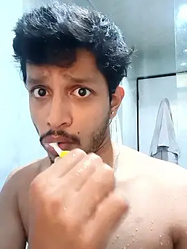 skinnyyyyyyyyy online show from June 8, 2026, 4:46 am