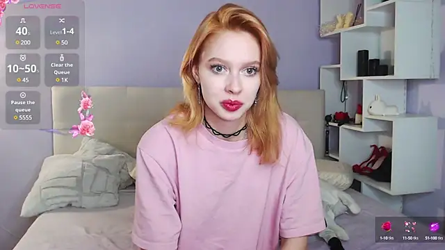 Snapshot of White_Lioness chatting on February 18, 2025, 3:43 pm White Lioness online show from February 18, 2025, 3:43 pm