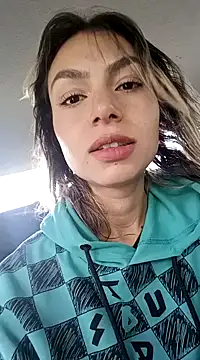 Snapshot of Karolgood3 chatting on January 15, 2025, 3:07 pm Karolgood3 online show from January 15, 2025, 3:07 pm