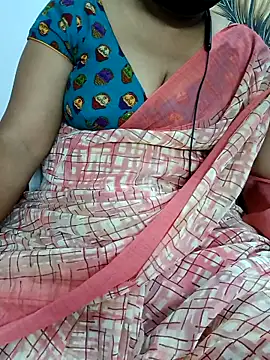 Snapshot of Yours_Radika chatting on March 2, 2025, 7:56 pm Yours Radika online show from March 2, 2025, 7:56 pm