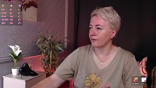 Nika Smit online show from July 12, 2026, 5:20 am