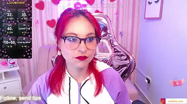 abril ch  online show from January 9, 2025, 10:52 am