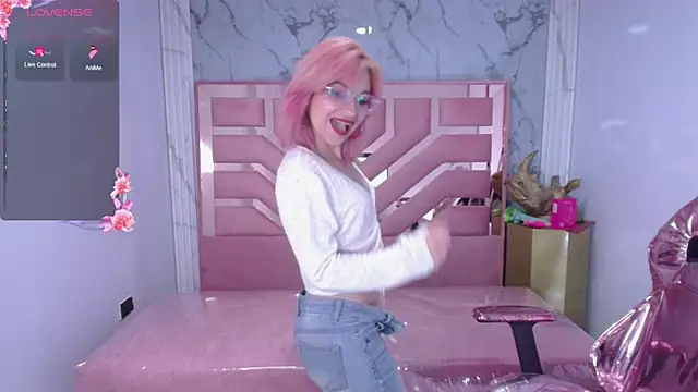 abril ch  online show from March 13, 2026, 12:34 pm