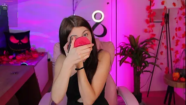 Hailey Green online show from October 24, 2025, 9:33 pm