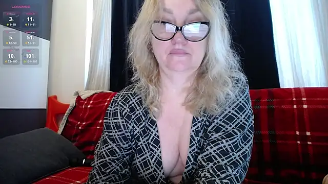 Snapshot of Blond_Woman chatting on December 16, 2024, 11:12 am Blond Woman online show from December 16, 2024, 11:12 am