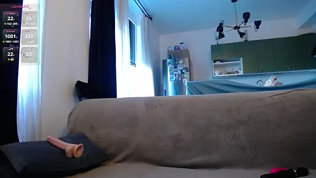 Snapshot of Blond_Woman chatting on February 1, 2025, 2:45 pm Blond Woman online show from February 1, 2025, 2:45 pm