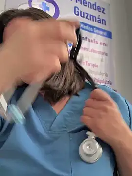 NATHALIA-28  online show from November 18, 2025, 12:20 pm