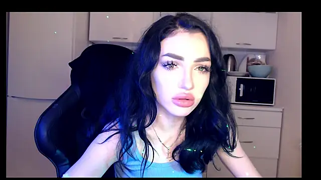 NancyLovee  online show from December 9, 2024, 10:20 pm