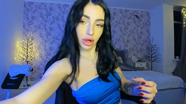 NancyLovee  online show from December 17, 2025, 2:45 pm