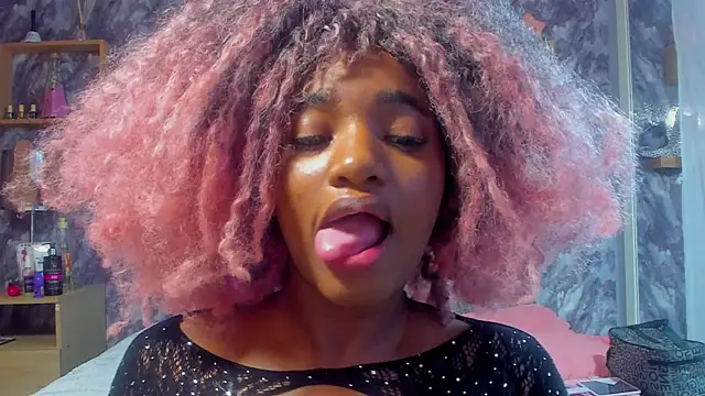 EMMAPARISS online show from January 10, 2026, 11:56 am