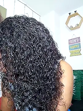 gianna smith online show from October 30, 2025, 10:10 pm