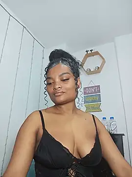 gianna smith online show from July 11, 2026, 2:47 am