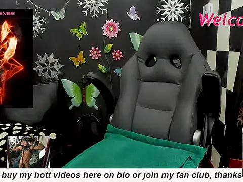 MikeRose94 online show from October 26, 2025, 5:08 pm