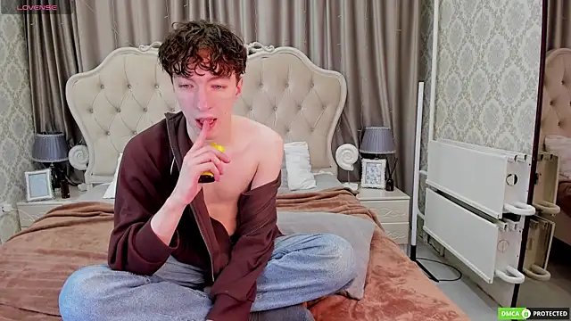 TrevorBenson online show from September 28, 2025, 6:02 pm