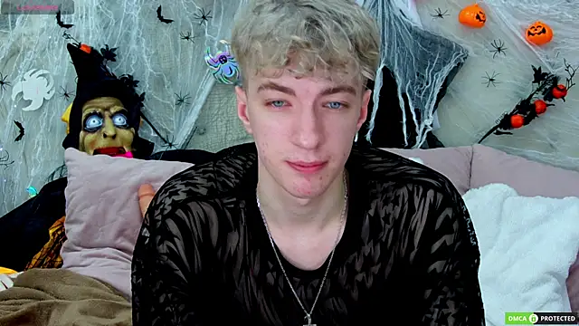 TrevorBenson online show from October 25, 2025, 4:09 am