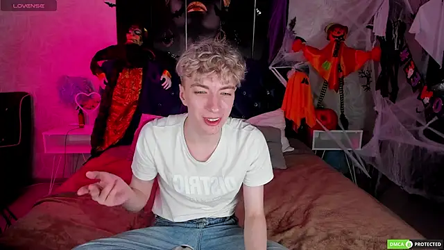 TrevorBenson online show from October 26, 2025, 6:03 pm