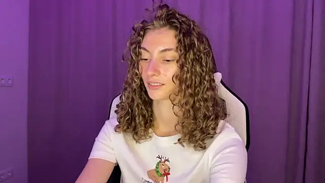 lady curls online show from December 7, 2024, 1:47 am