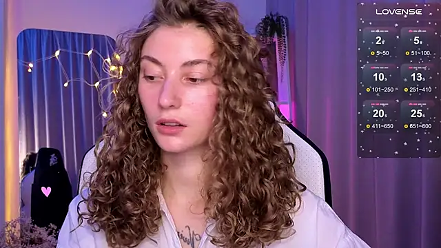 lady curls online show from March 15, 2025, 11:50 pm