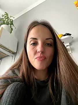 Snapshot of AmiLavs chatting on October 15, 2025, 7:08 am AmiLavs online show from October 15, 2025, 7:08 am