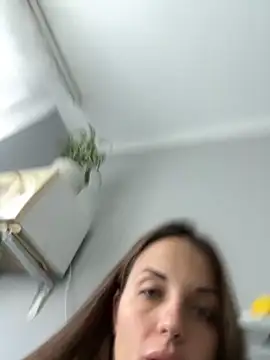 Snapshot of AmiLavs chatting on October 20, 2025, 11:10 am AmiLavs online show from October 20, 2025, 11:10 am