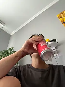 Snapshot of AmiLavs chatting on November 5, 2025, 10:37 am AmiLavs online show from November 5, 2025, 10:37 am