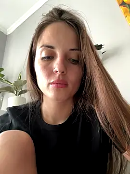 Snapshot of AmiLavs chatting on November 8, 2025, 11:21 am AmiLavs online show from November 8, 2025, 11:21 am