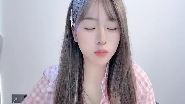 chloe-01 online show from November 29, 2025, 3:42 am