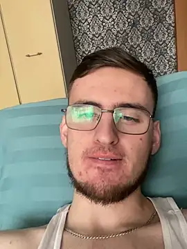 Snapshot of GrahamSouth chatting on December 30, 2024, 8:21 am GrahamSouth online show from December 30, 2024, 8:21 am