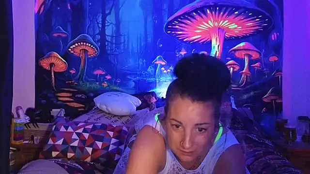 tattoomilf86 online show from January 4, 2025, 7:55 pm