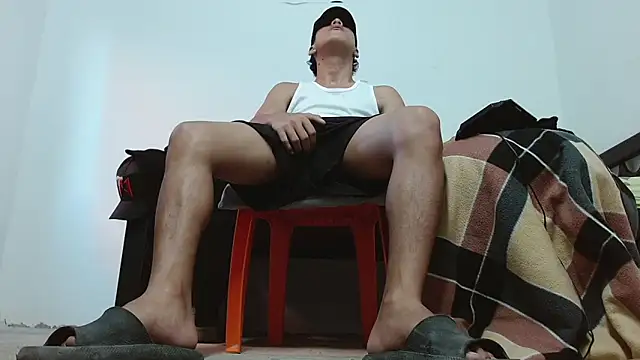 Macho Dom online show from April 10, 2026, 11:37 am