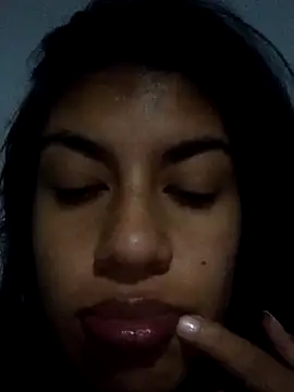 Snapshot of Anamaria-24 chatting on February 11, 2026, 11:21 pm Anamaria-24 online show from February 11, 2026, 11:21 pm