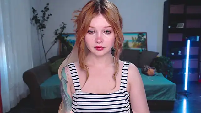 Snapshot of SYKE chatting on October 17, 2025, 4:15 am SYKE online show from October 17, 2025, 4:15 am