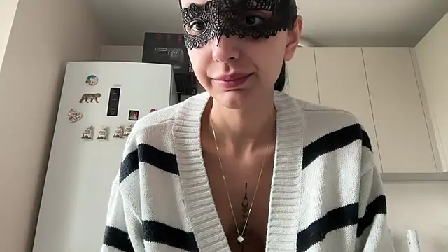 YeKaterinas online show from April 10, 2026, 1:27 pm