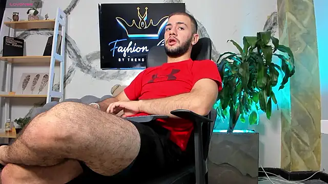 MaximusDick1  online show from January 14, 2026, 4:07 am