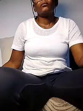 QUEENSHEBAxx01 online show from January 12, 2025, 3:46 pm