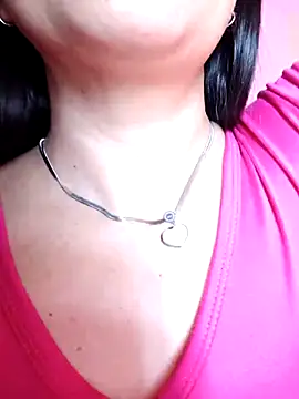 Snapshot of Sofia-Cam chatting on November 9, 2025, 6:17 pm Sofia-Cam online show from November 9, 2025, 6:17 pm