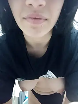 Snapshot of Virgin_Pussy_Love chatting on December 1, 2024, 10:21 pm Virgin Pussy Love online show from December 1, 2024, 10:21 pm